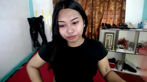 Snapshot of rebel_rediancexx chatting on July 18, 12:15 am APPLE AT YOUR SERVICE online show from July 18, 12:15 am