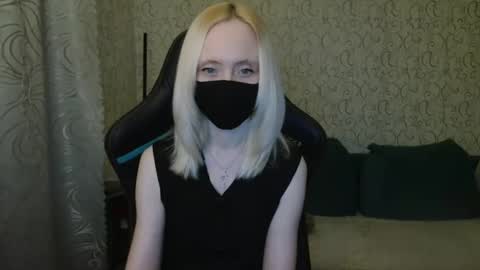 Snapshot of rebesaolset chatting on January 17, 3:22 pm RebesaOlset online show from January 17, 3:22 pm