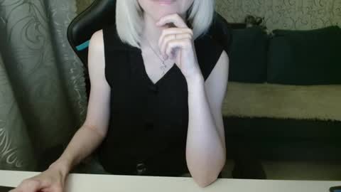 Snapshot of rebesaolset chatting on February 7, 3:52 pm RebesaOlset online show from February 7, 3:52 pm