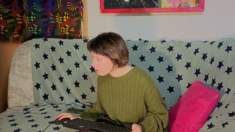 Snapshot of reborn_elf chatting on October 22, 6:07 pm Lara online show from October 22, 6:07 pm