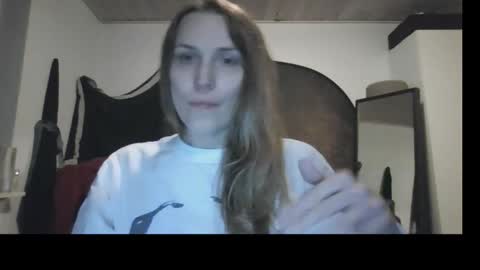 Keely KeKe Kiwi online show from November 1, 10:12 pm