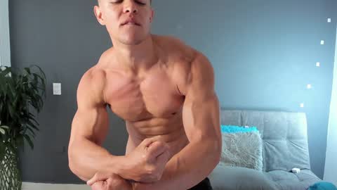 twitter REECET26 instagram RECCETAYLOR online show from February 1, 3:07 pm