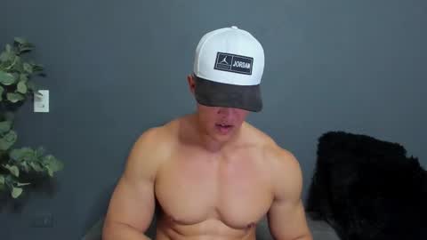 twitter REECET26 instagram RECCETAYLOR online show from January 5, 5:27 pm