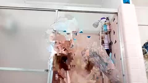 Snapshot of recka810 chatting on December 30, 2:31 am recka810 online show from December 30, 2:31 am