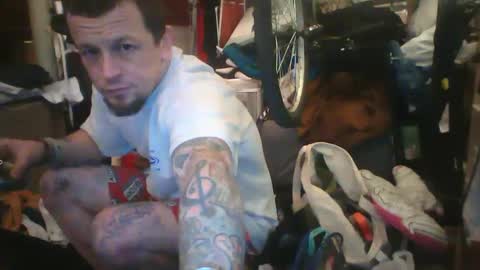 Snapshot of recka810 chatting on March 2, 12:54 pm recka810 online show from March 2, 12:54 pm