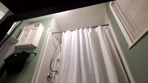 recka810 online show from November 11, 8:58 am