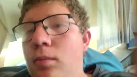 Snapshot of red454games454 chatting on December 7, 11:23 pm zsax horny online show from December 7, 11:23 pm