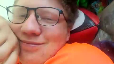 Snapshot of red454games454 chatting on December 15, 2:30 am zsax horny online show from December 15, 2:30 am