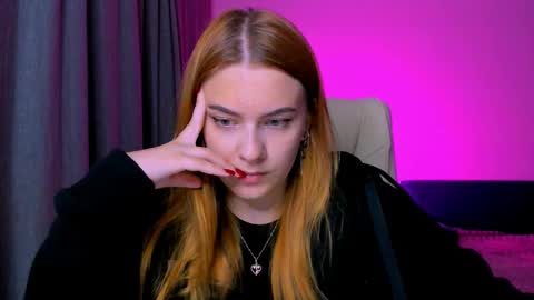 Snapshot of red__dizzy chatting on September 14, 7:02 pm red__dizzy online show from September 14, 7:02 pm