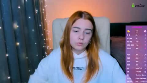 Snapshot of red__dizzy chatting on October 18, 3:35 pm red__dizzy online show from October 18, 3:35 pm