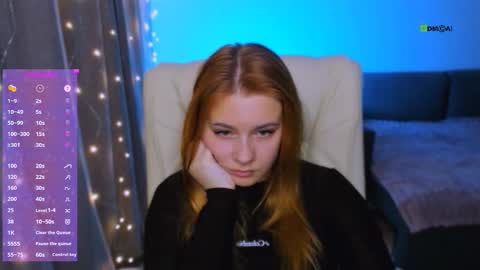 Snapshot of red__dizzy chatting on October 26, 6:47 pm red__dizzy online show from October 26, 6:47 pm