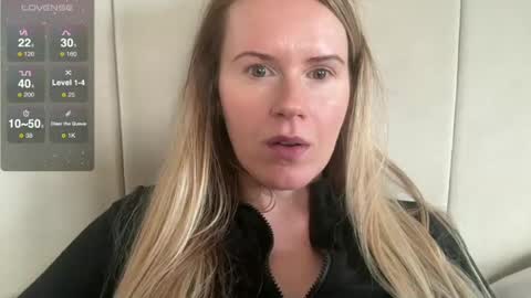 Snapshot of red_head_rosie_69 chatting on February 26, 10:26 am Rosie online show from February 26, 10:26 am