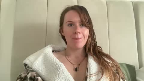 Snapshot of red_head_rosie_69 chatting on September 17, 9:11 am Rosie online show from September 17, 9:11 am