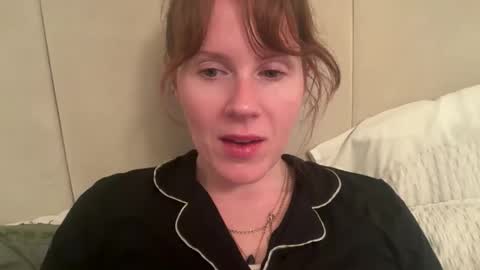 Snapshot of red_head_rosie_69 chatting on October 17, 7:05 pm Rosie online show from October 17, 7:05 pm