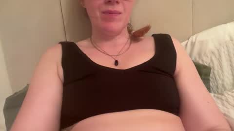 Snapshot of red_head_rosie_69 chatting on October 19, 6:08 pm Rosie online show from October 19, 6:08 pm