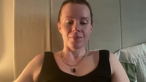 Snapshot of red_head_rosie_69 chatting on October 24, 7:27 am Rosie online show from October 24, 7:27 am