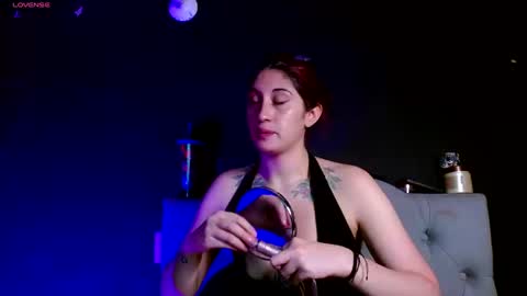 IG   OF red moonn online show from March 18, 1:42 am