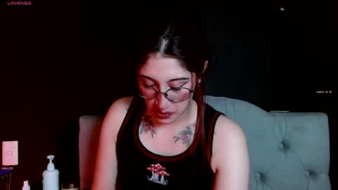 IG   OF red moonn online show from June 4, 5:46 am