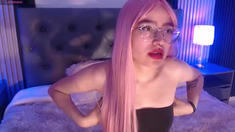 red_velvetbunny online show from December 1, 8:03 pm