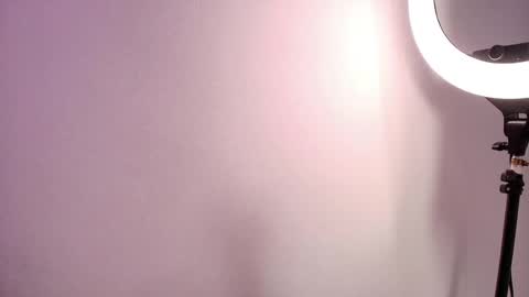 Snapshot of red_venus_ chatting on December 20, 1:29 pm ANGELA online show from December 20, 1:29 pm