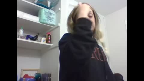 reddwaxx online show from December 19, 7:32 pm