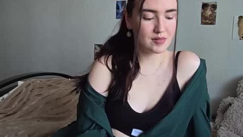 redginbluebersky online show from March 28, 9:53 am