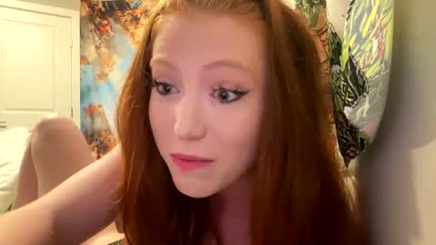 Snapshot of redgingersnapz chatting on December 1, 3:22 am RedGingerSnapz online show from December 1, 3:22 am