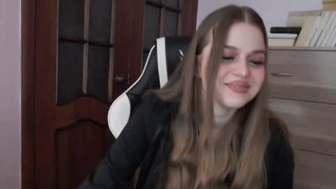 Lily online show from February 3, 2:21 am