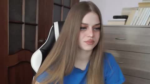 Lily online show from February 5, 3:55 am