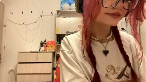 Eva online show from April 4, 10:07 pm