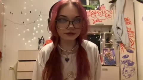 Eva online show from April 5, 9:12 pm