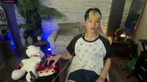 redhood_1_ online show from March 25, 4:40 am