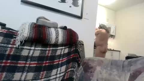 Chris online show from April 4, 10:51 pm