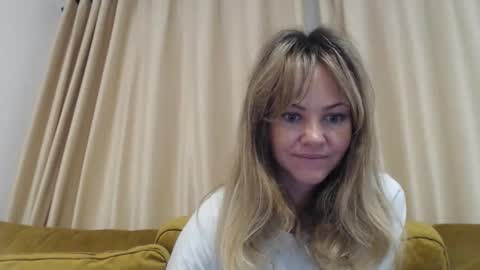 RedJessica online show from October 3, 5:04 am