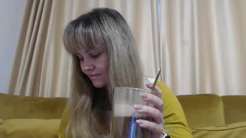 RedJessica online show from November 17, 5:57 am