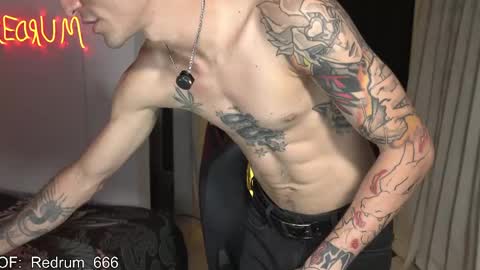 Red online show from May 31, 1:03 am