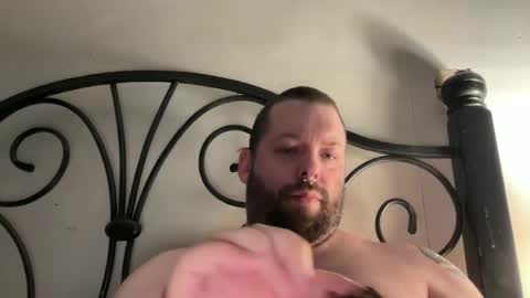 Snapshot of redsman1992 chatting on January 28, 10:02 am marlboroboy online show from January 28, 10:02 am