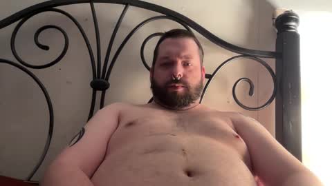 Snapshot of redsman1992 chatting on March 12, 7:35 am marlboroboy online show from March 12, 7:35 am