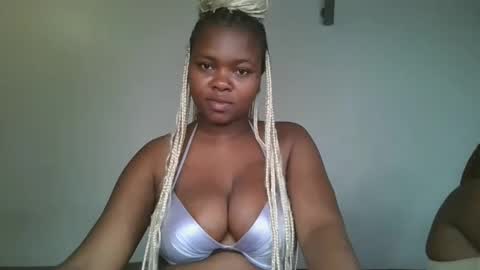 Snapshot of reenie_barbie chatting on February 20, 2:29 am barbie online show from February 20, 2:29 am