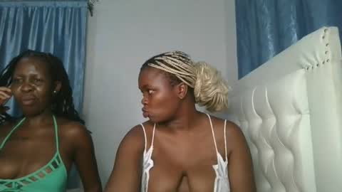 Snapshot of reenie_barbie chatting on March 8, 7:09 pm barbie online show from March 8, 7:09 pm