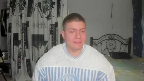 Snapshot of regan_jhonson chatting on April 17, 5:32 am regan_jhonson online show from April 17, 5:32 am