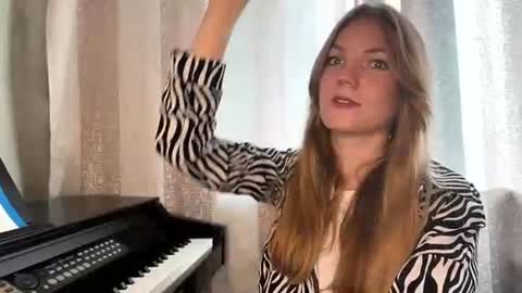 Snapshot of regeniamccornack chatting on July 13, 8:06 am Grace online show from July 13, 8:06 am