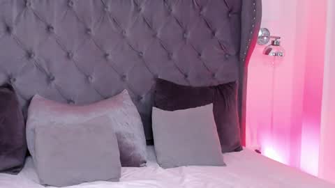 Regina  online show from January 18, 10:24 pm