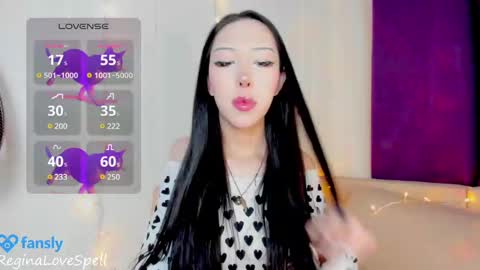 Snapshot of reginainspace chatting on February 12, 12:16 am  Regina online show from February 12, 12:16 am