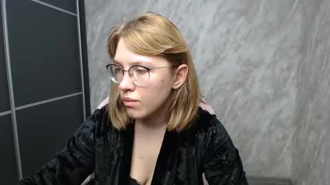 Regina online show from February 28, 2:42 am