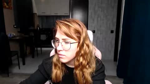 Regina online show from November 18, 1:44 am