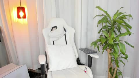  REICHEL  online show from January 13, 6:38 am