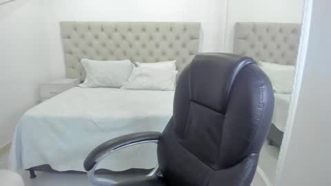 Reichel online show from December 27, 8:56 am