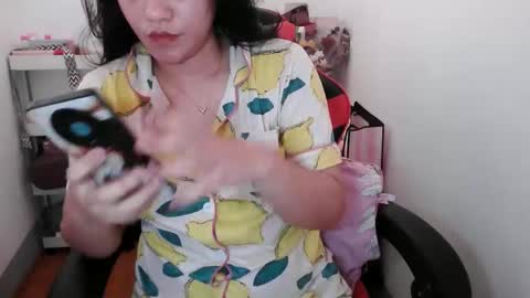 reign2525 online show from November 22, 5:28 am