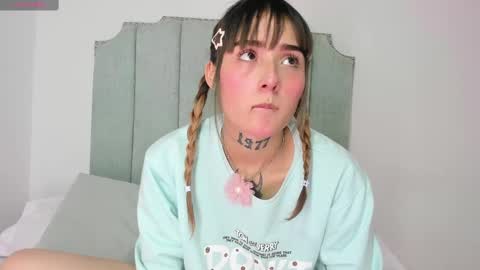 Reika  online show from October 4, 3:43 pm